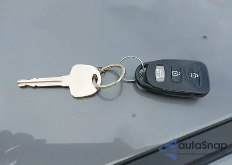 2013 Hyundai Elantra Gls from USA, damaged, VIN 5NPDH4AEXDH161637